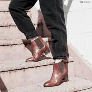 Frye Dara Chelsea Boots